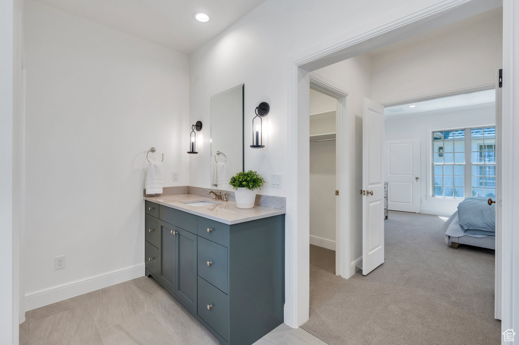 HOLDAWAY FIELDS - Residential