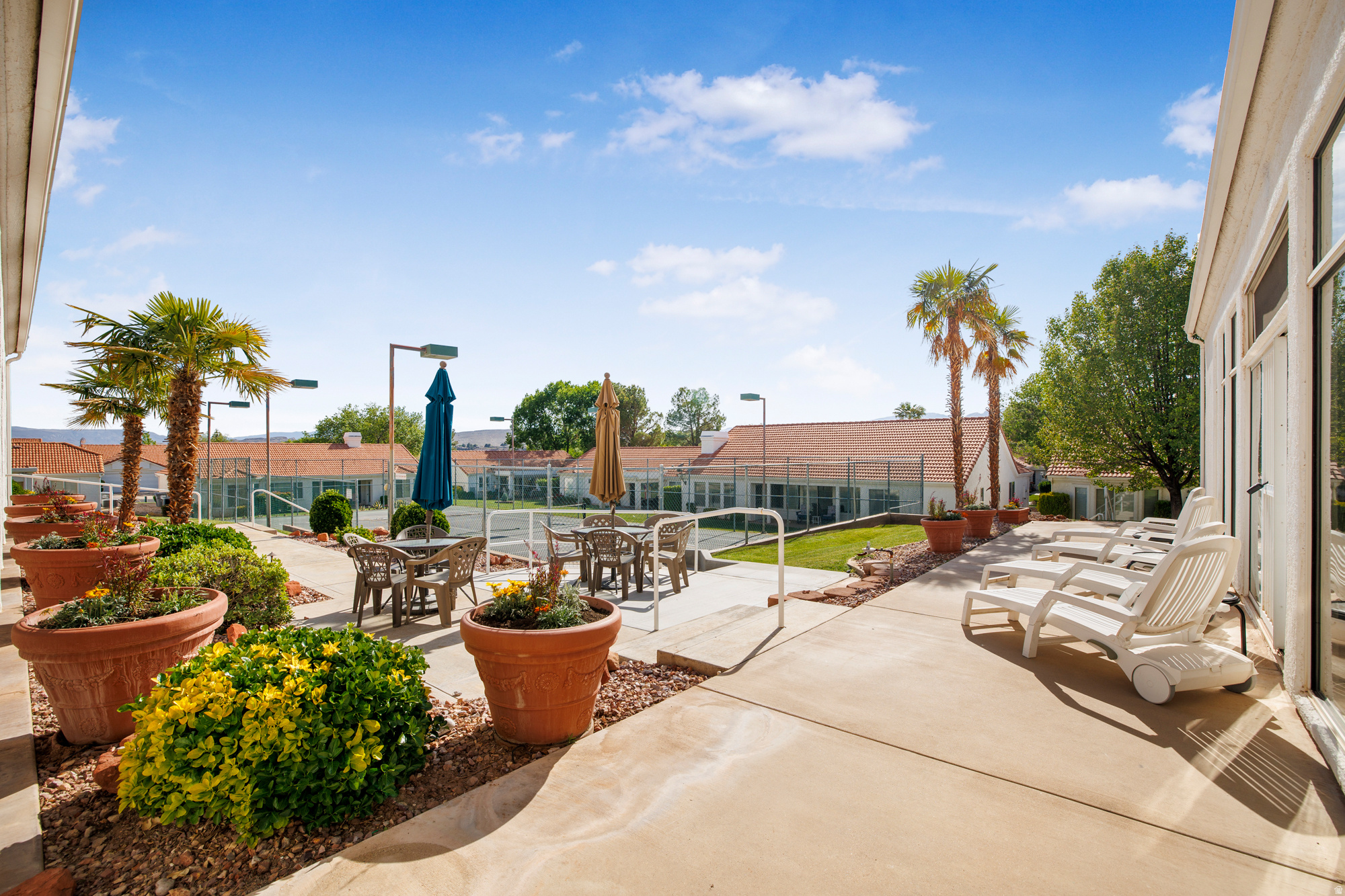 VISTA DEL SOL TH - Residential