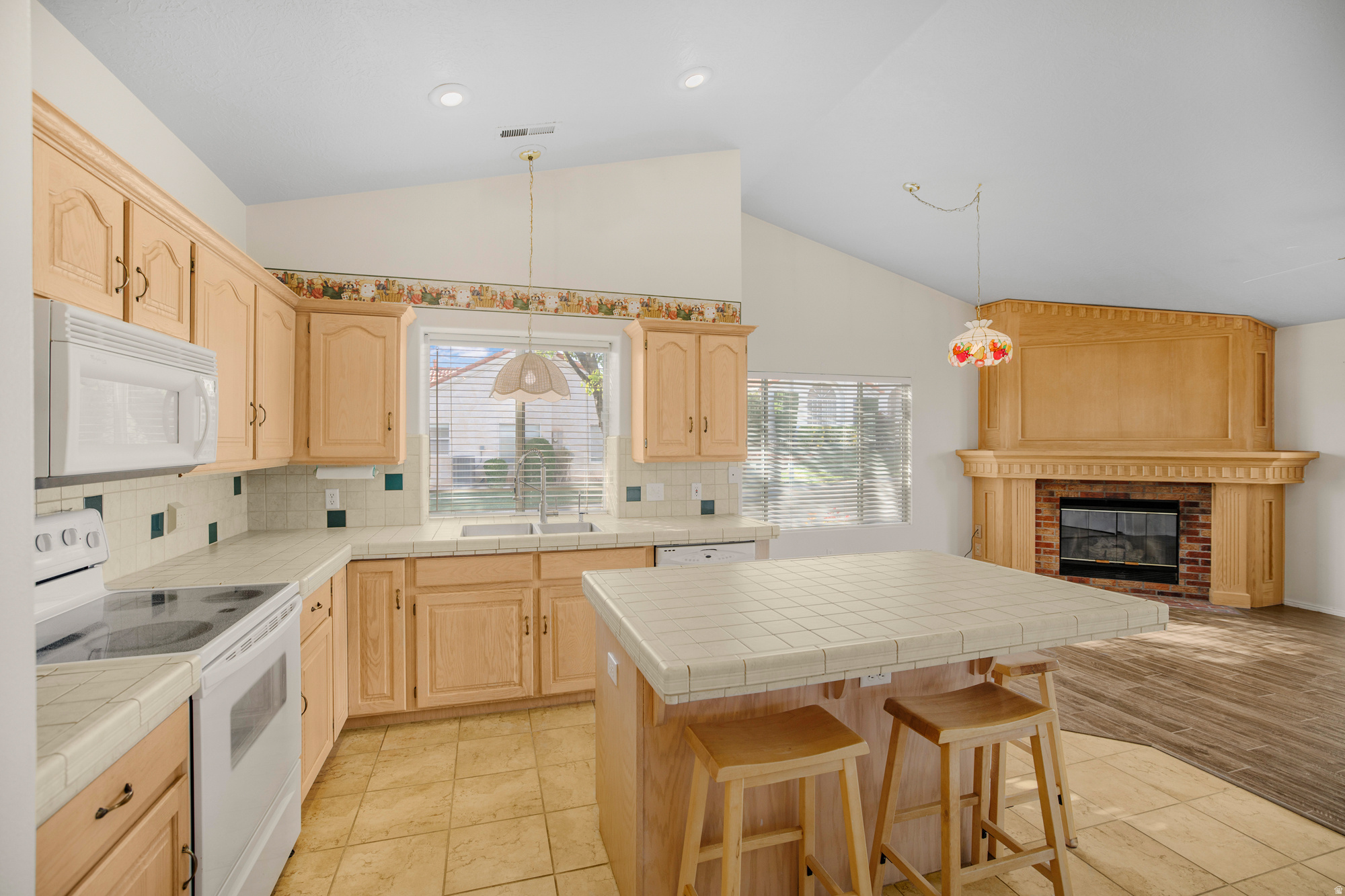 VISTA DEL SOL TH - Residential