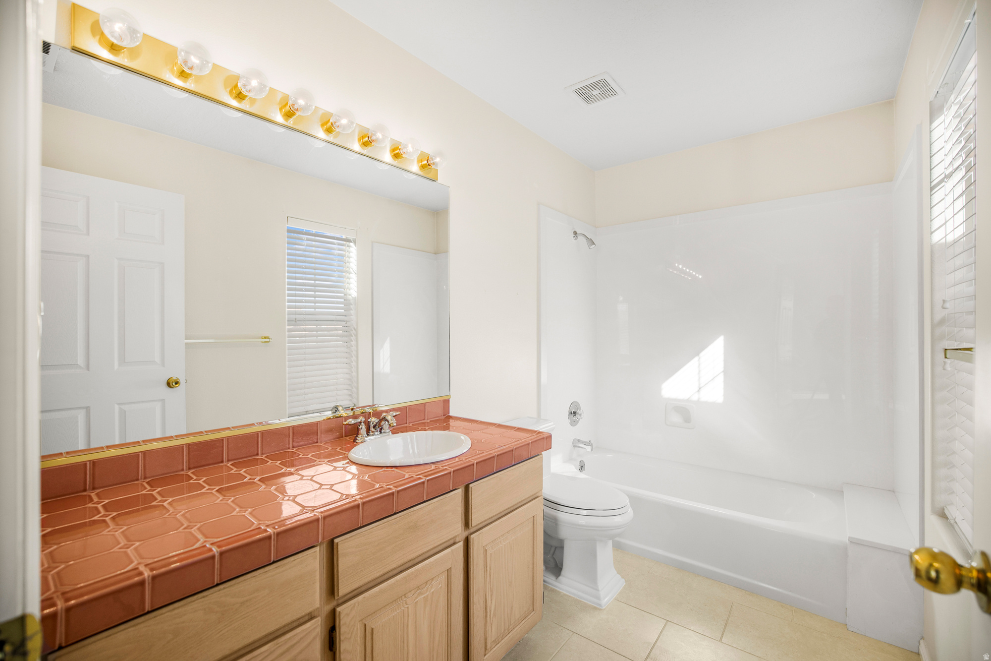 VISTA DEL SOL TH - Residential