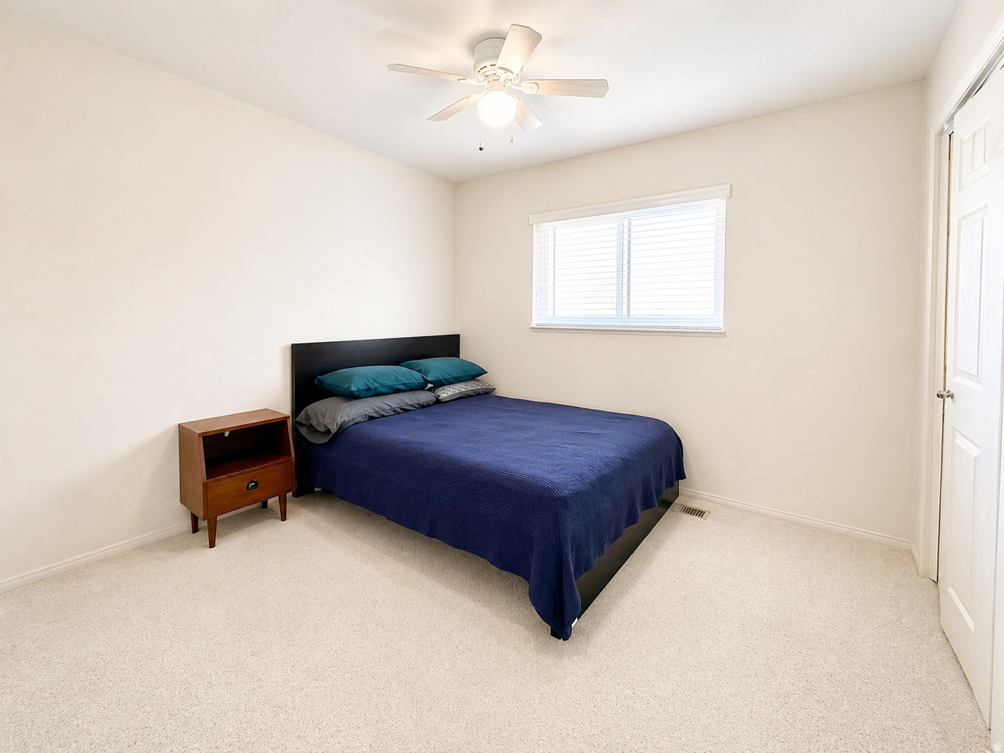 WINDSOR MEADOWS - Residential