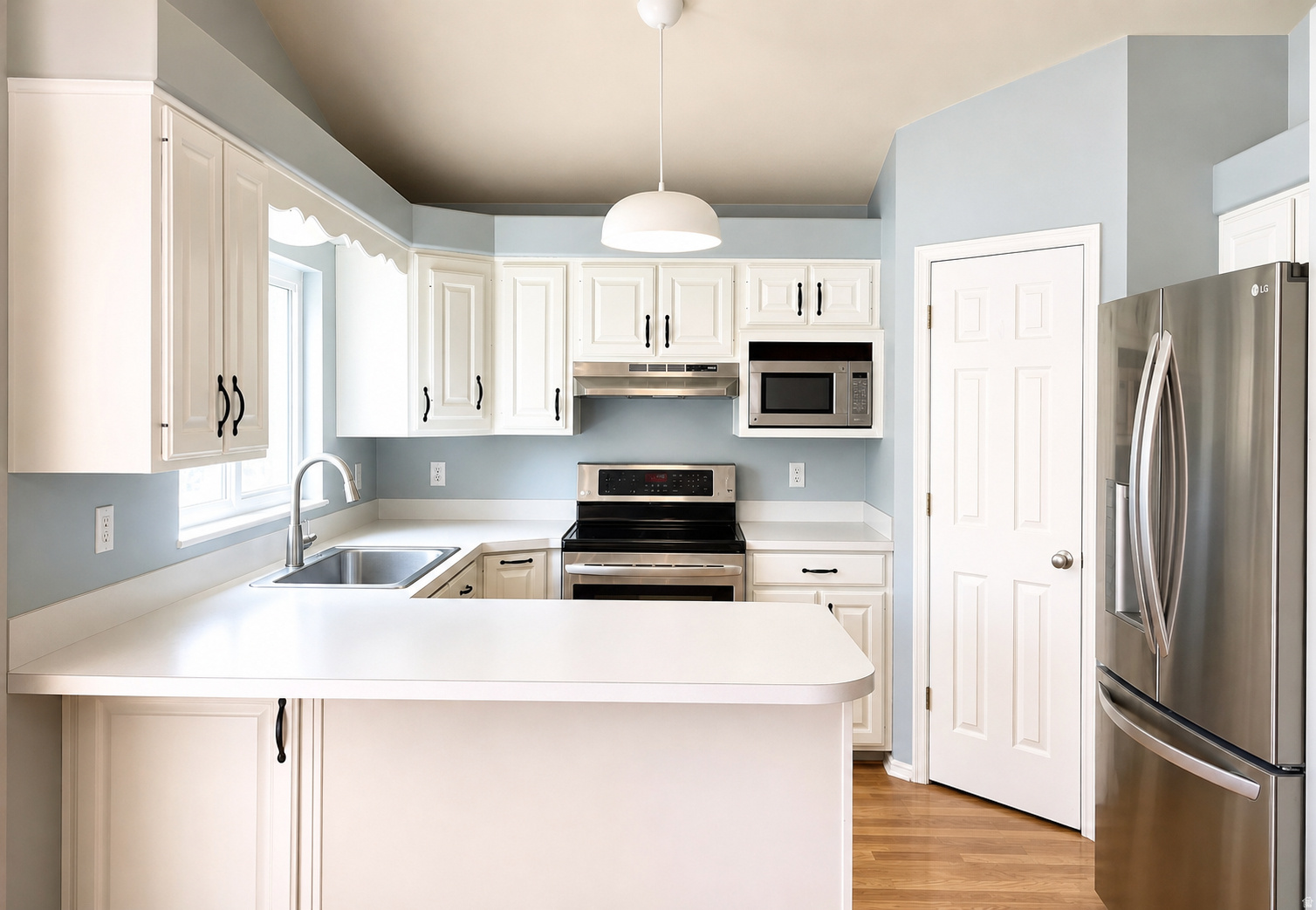 WINDSOR MEADOWS - Residential