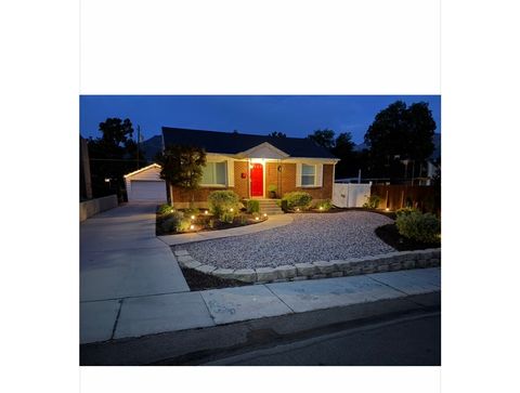 Tiny photo for 2827 S LAKEVIEW DR, Salt Lake City, UT 84109 (MLS # 2158682)