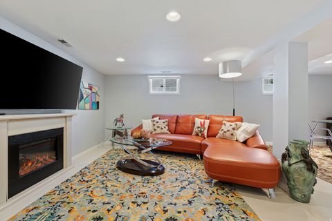 Tiny photo for 2827 S LAKEVIEW DR, Salt Lake City, UT 84109 (MLS # 2158682)