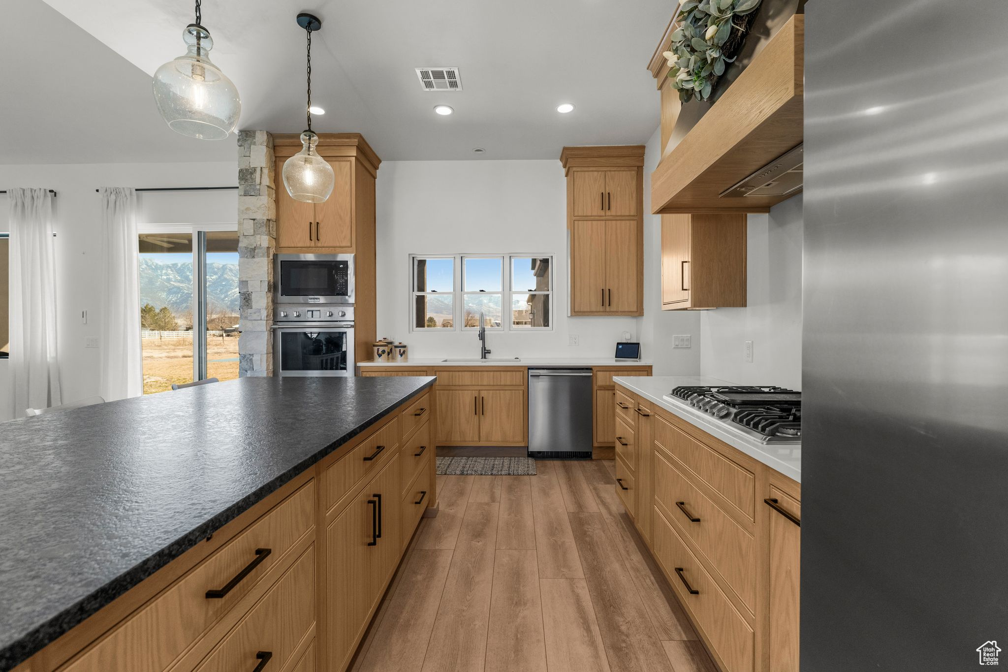 NORTH MEADOW - Residential