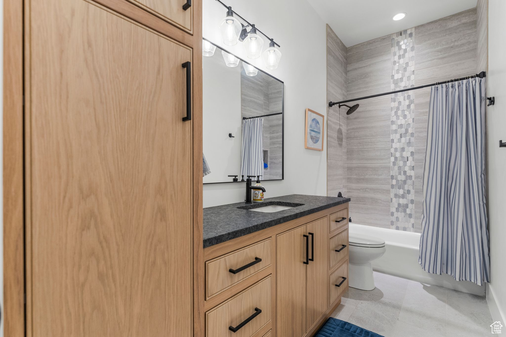 NORTH MEADOW - Residential