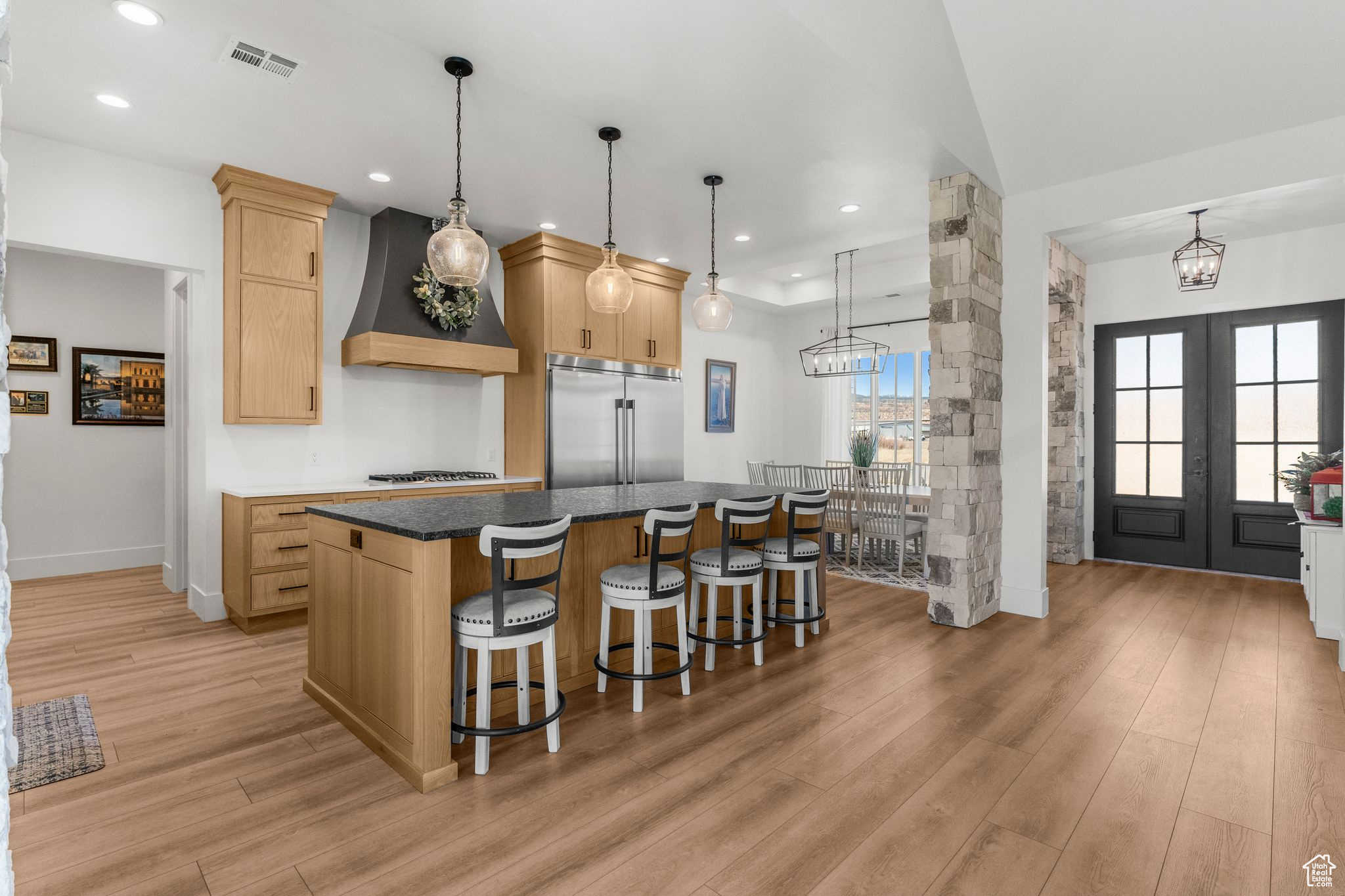 NORTH MEADOW - Residential