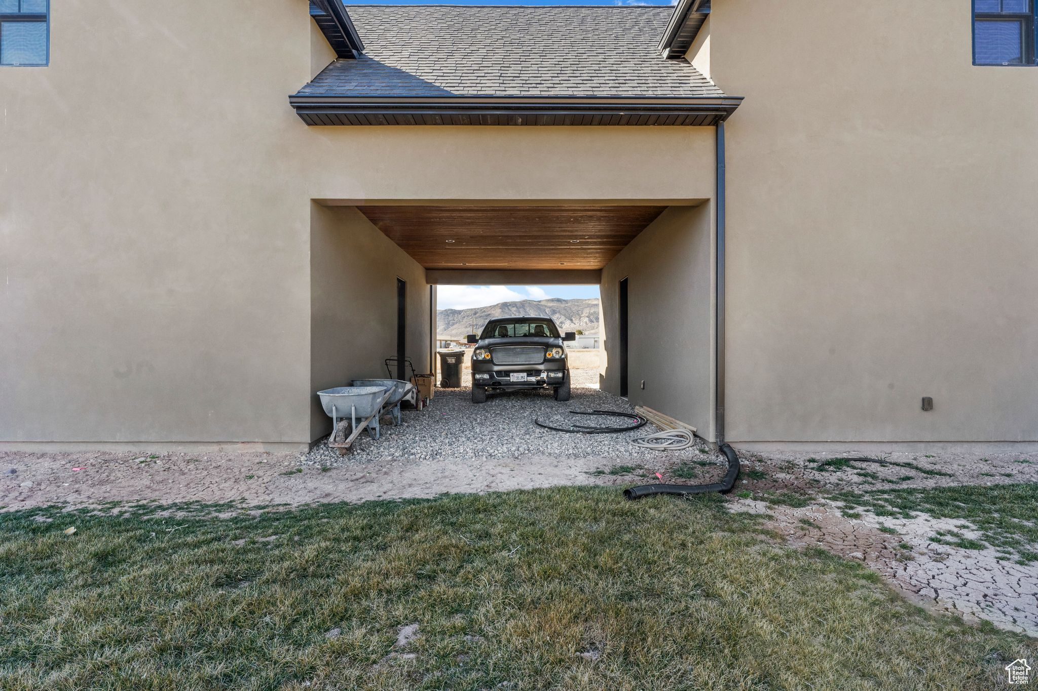 NORTH MEADOW - Residential