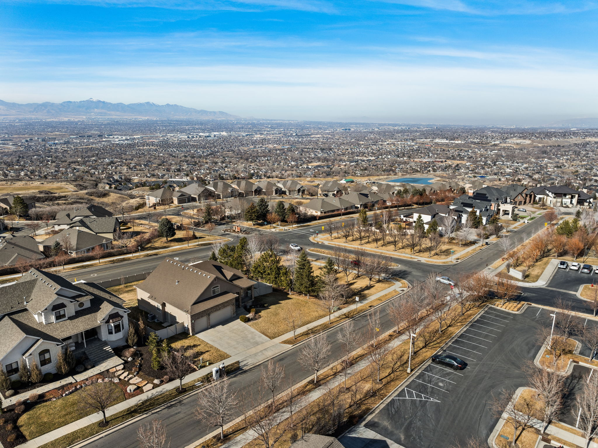 CORNER CANYON - Residential