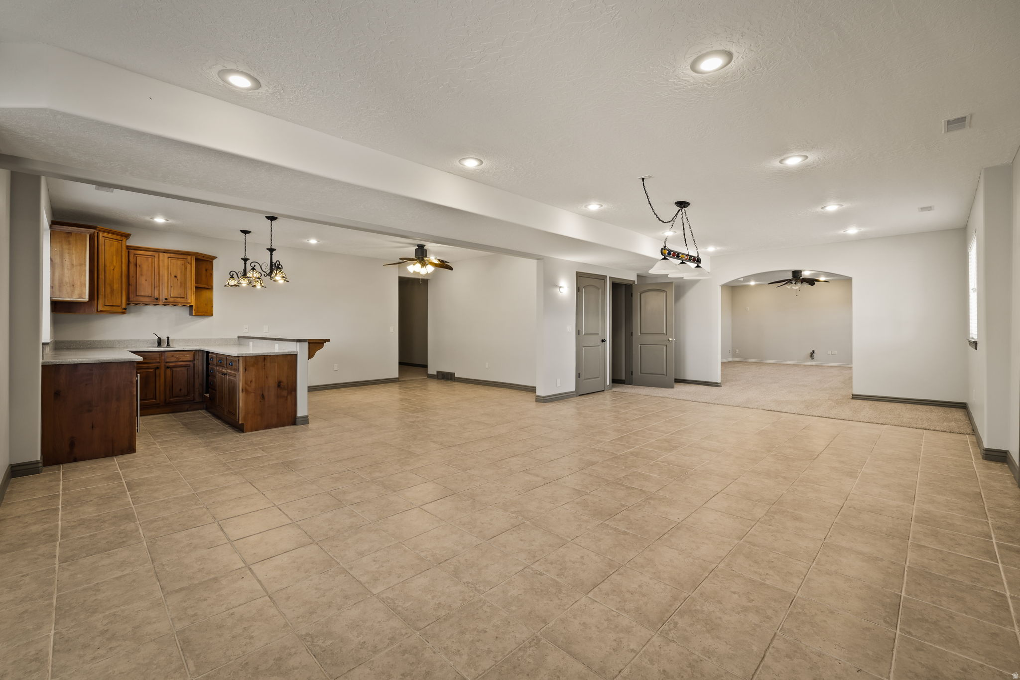 CORNER CANYON - Residential