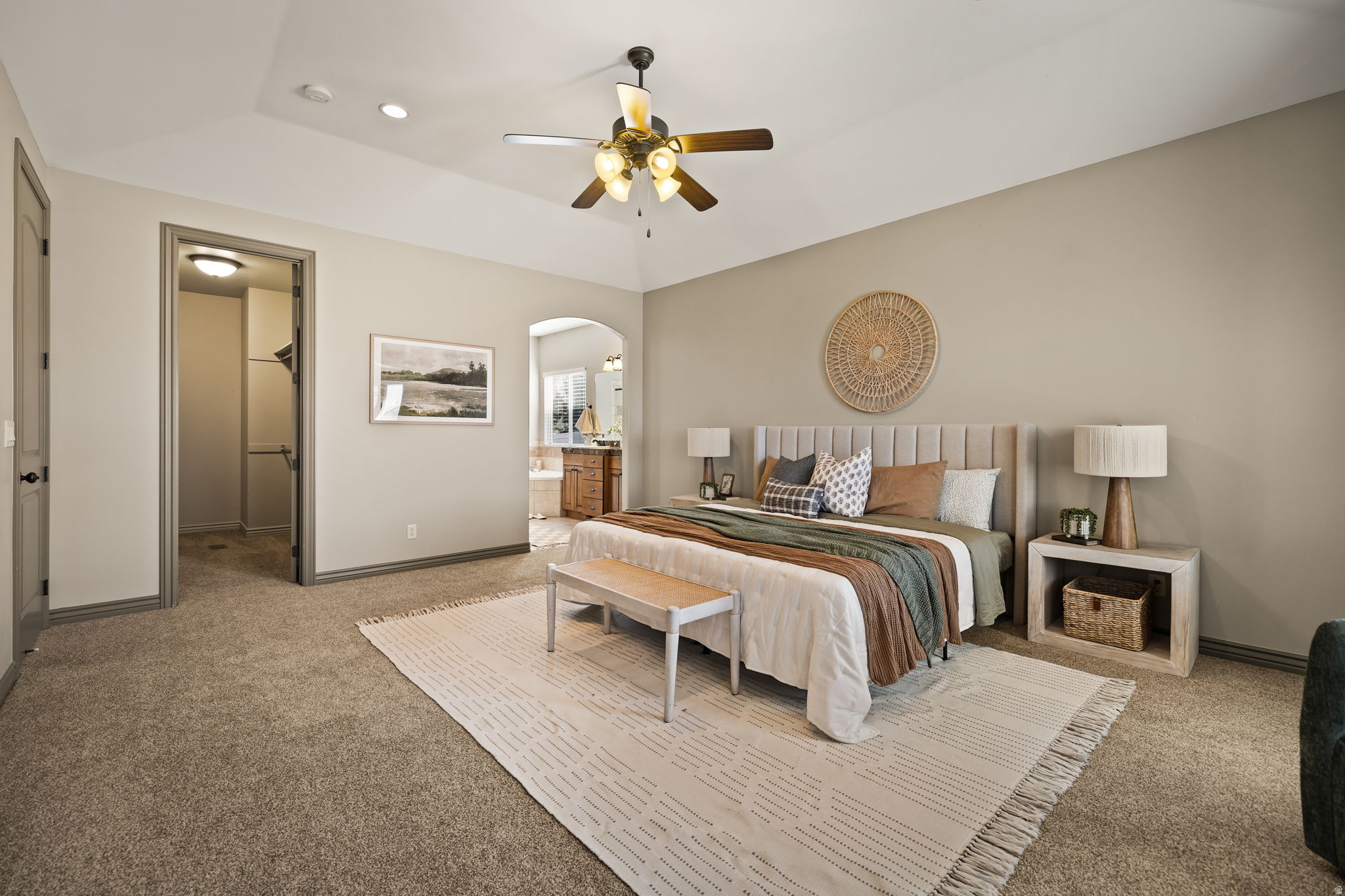 CORNER CANYON - Residential