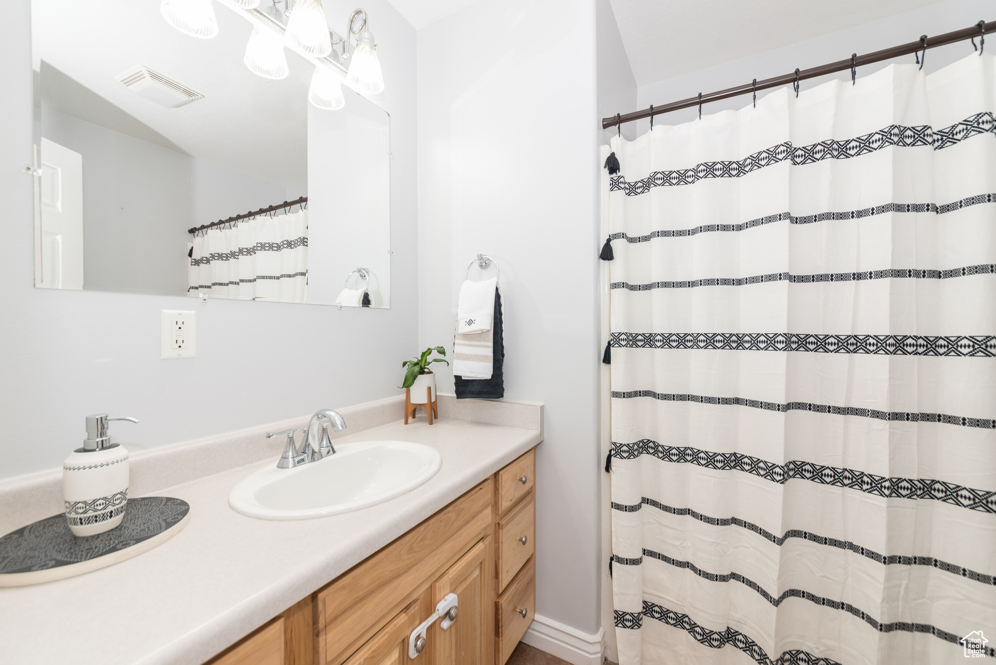 294 N Bluff St, Providence, Utah image 18