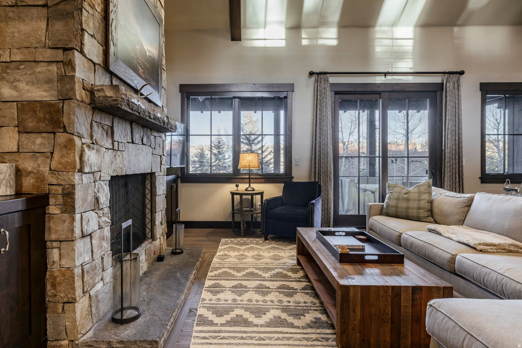 PROMONTORY - Residential