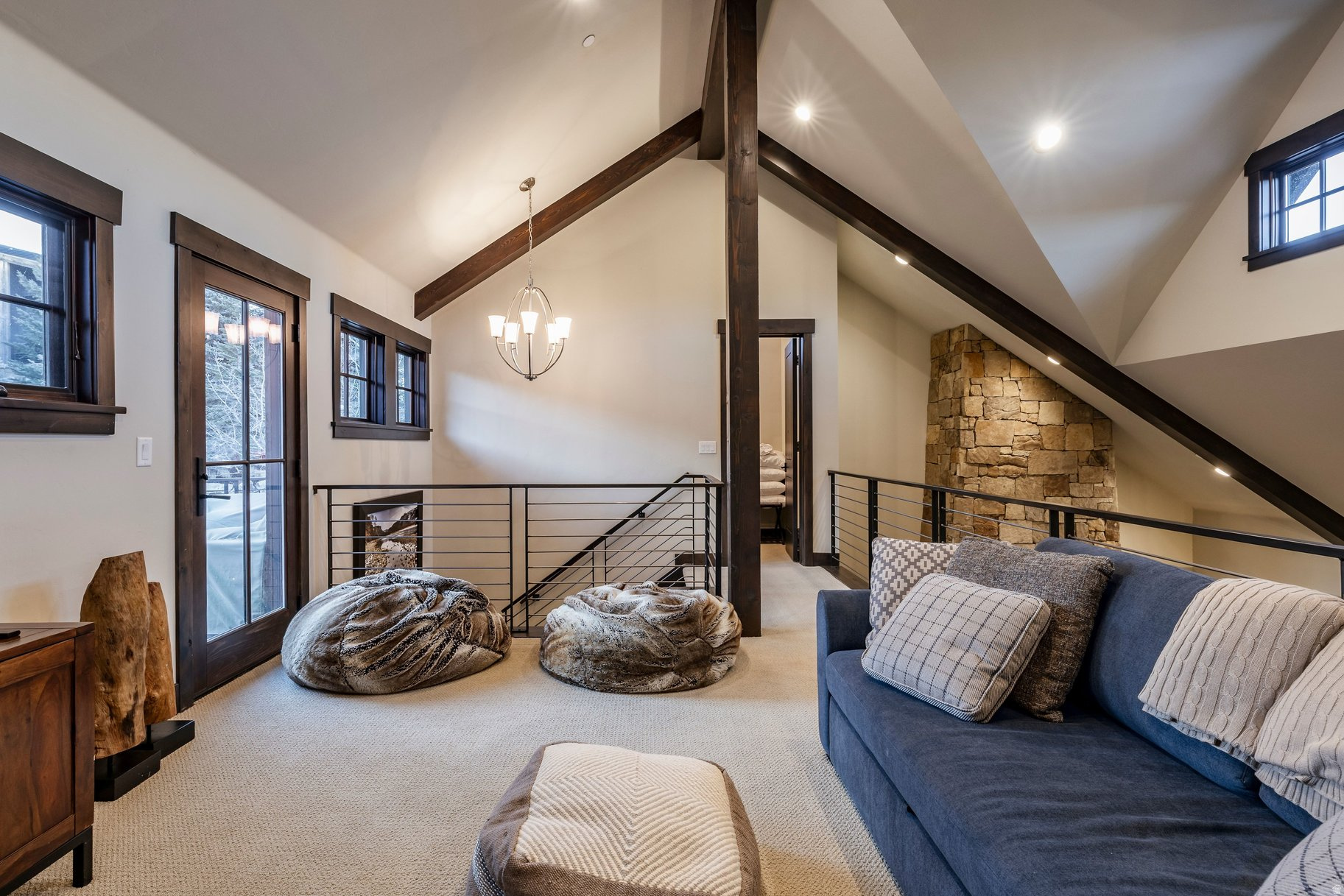 PROMONTORY - Residential