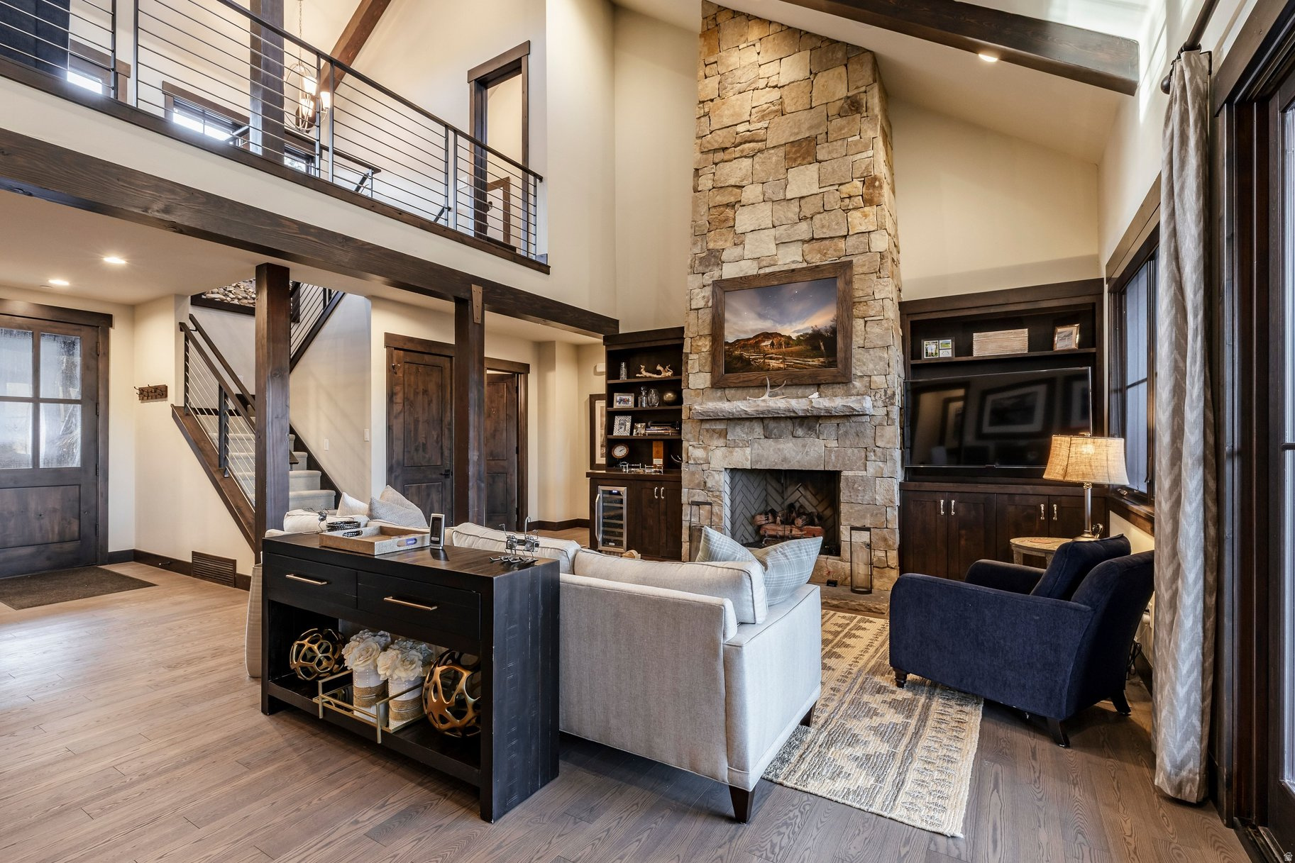 PROMONTORY - Residential