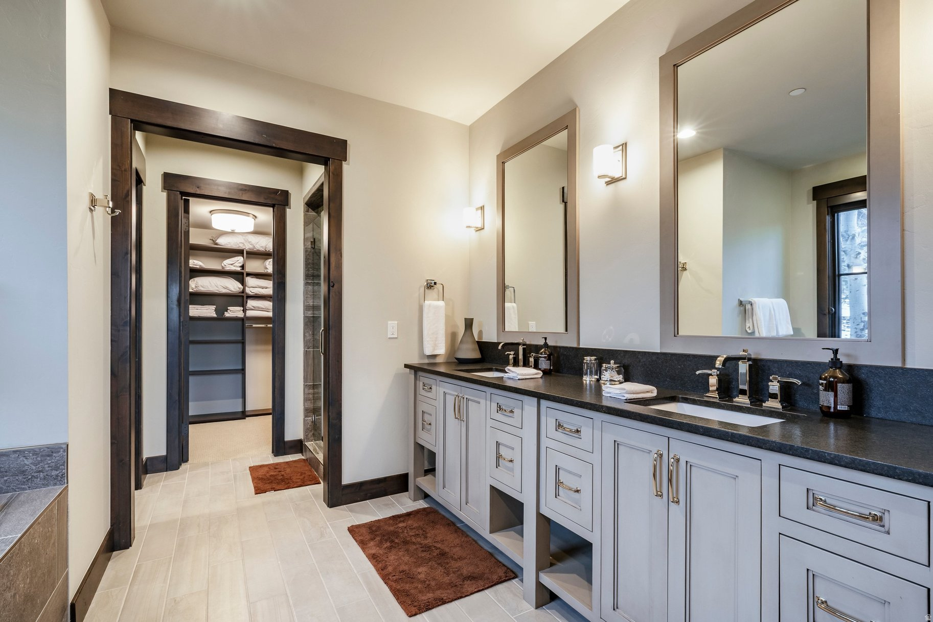 PROMONTORY - Residential