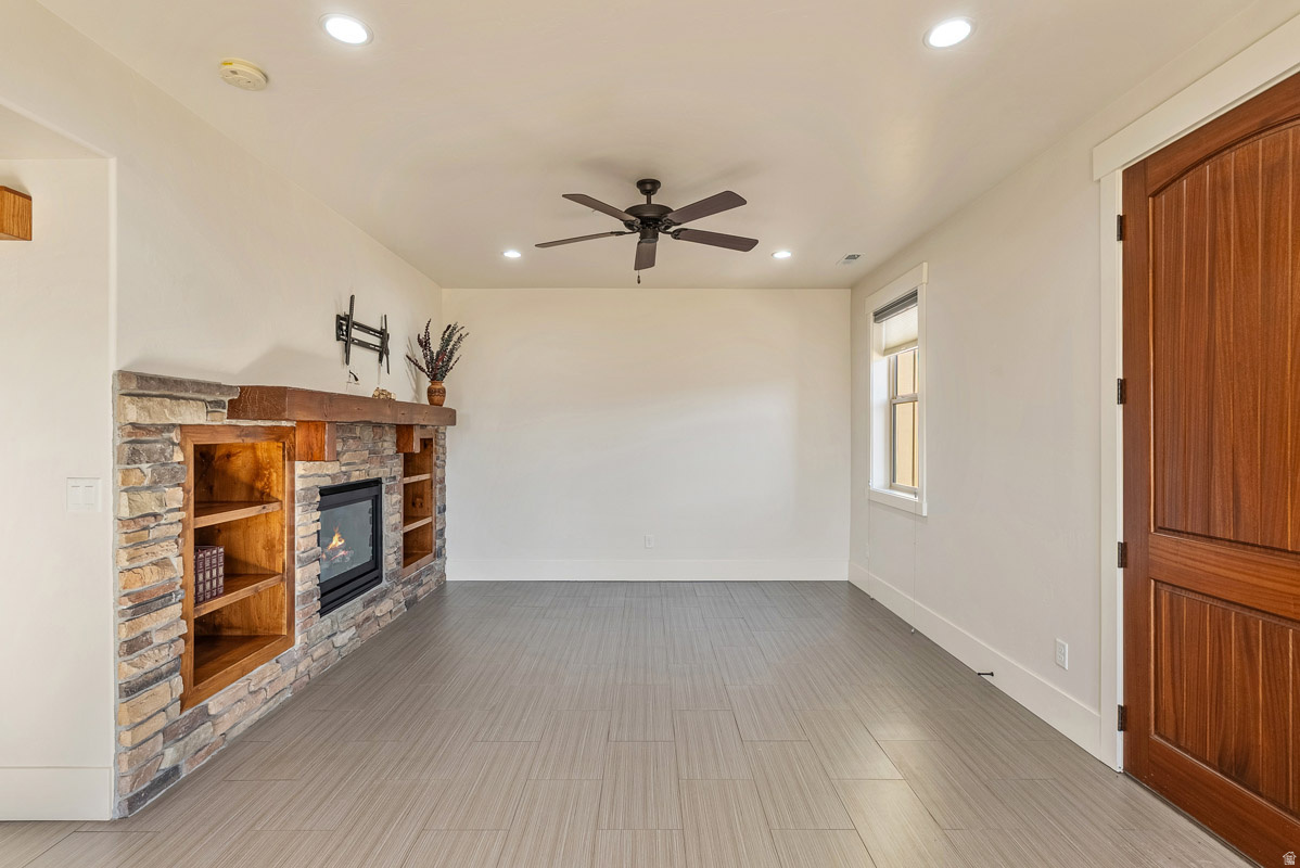 PARKS EDGE - Residential