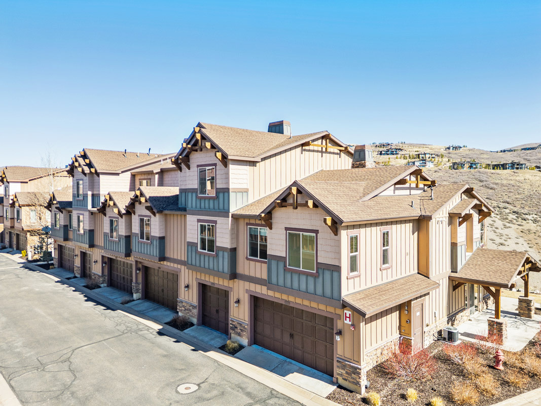 PARKS EDGE - Residential