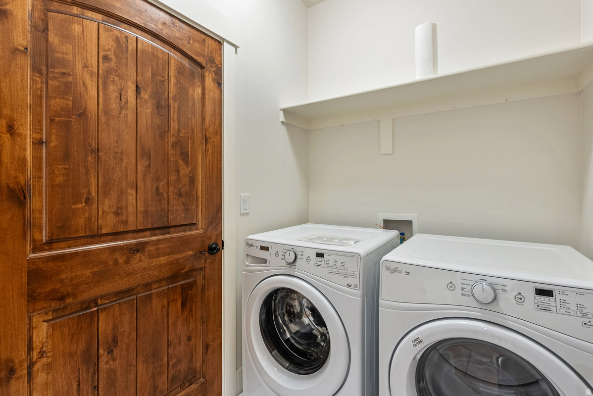 PARKS EDGE - Residential