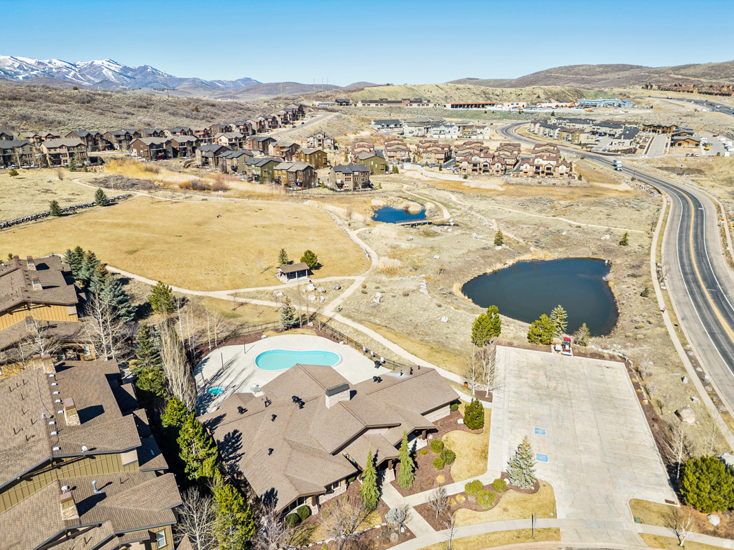 PARKS EDGE - Residential