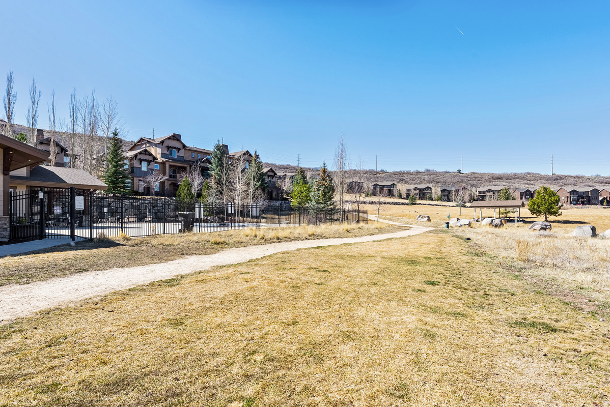 PARKS EDGE - Residential