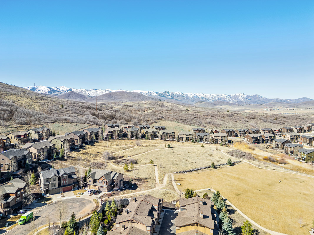 PARKS EDGE - Residential