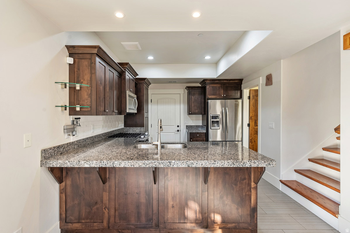 PARKS EDGE - Residential