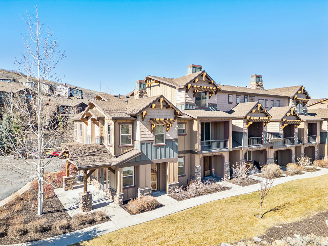 PARKS EDGE - Residential