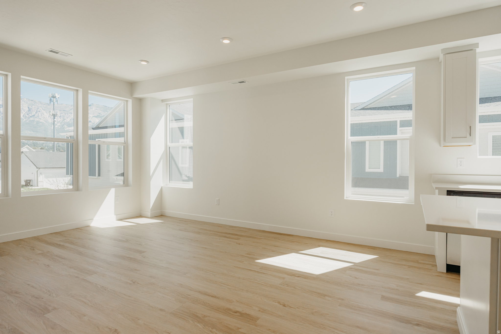 PROMINENCE POINT - Residential