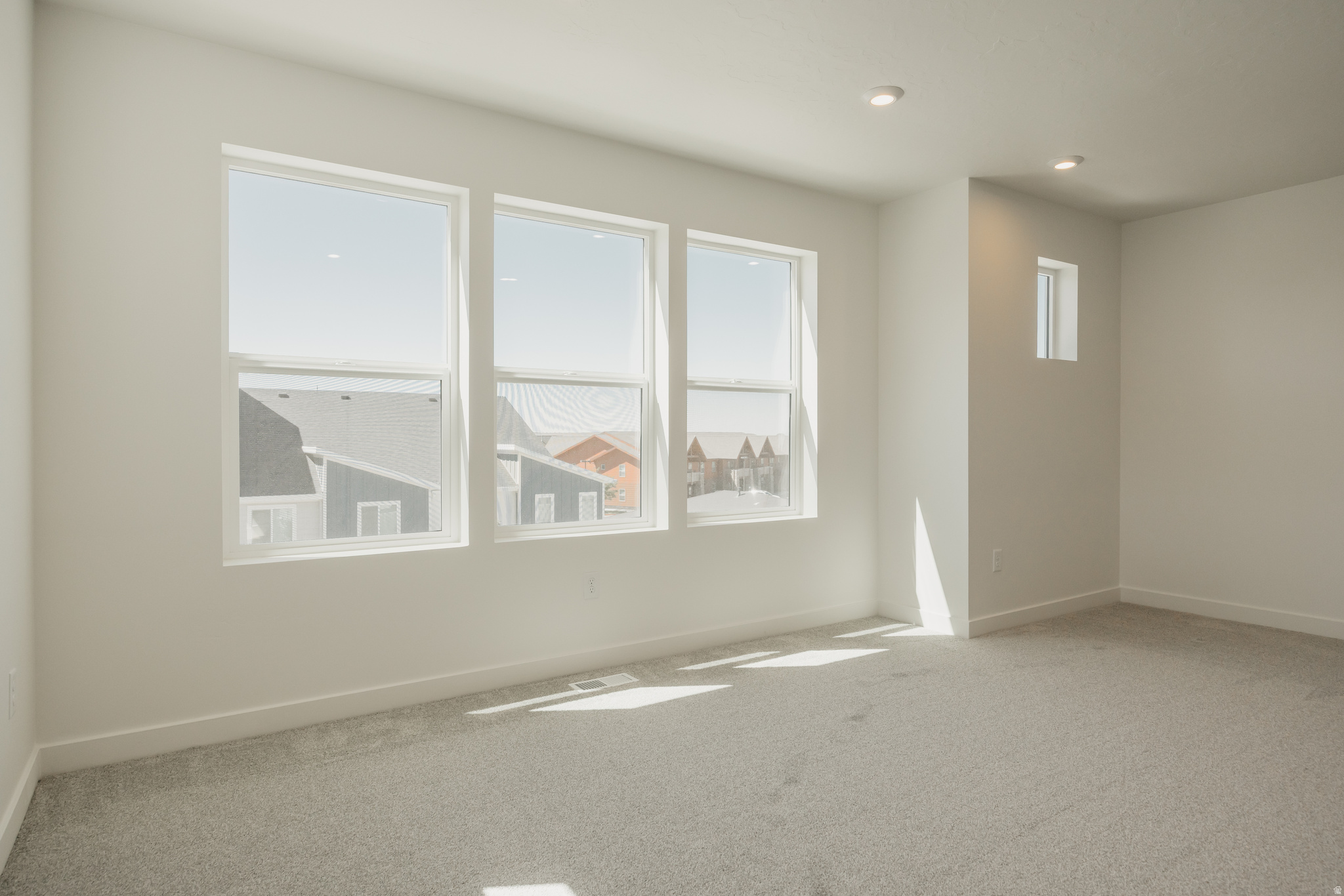 PROMINENCE POINT - Residential