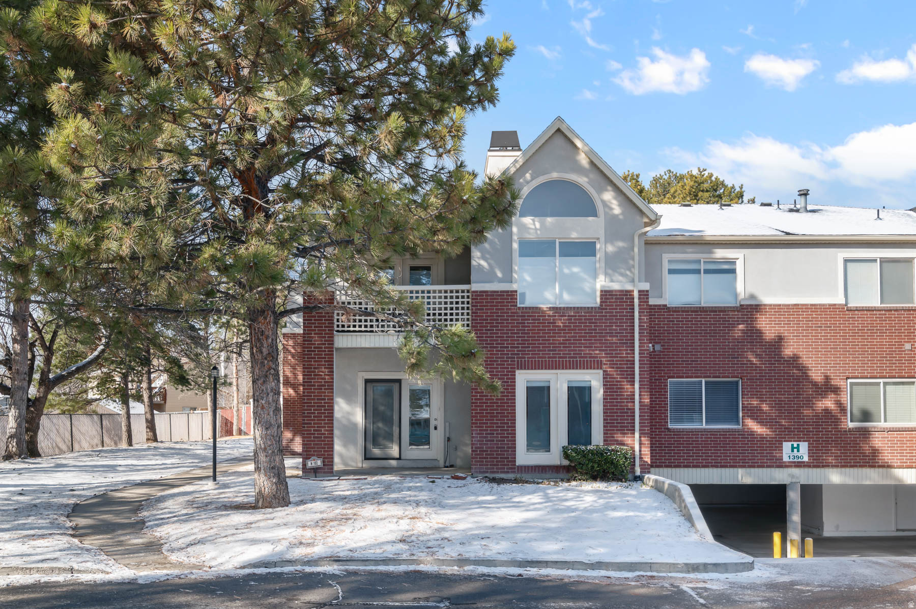 DAYBREAK HILL - Residential