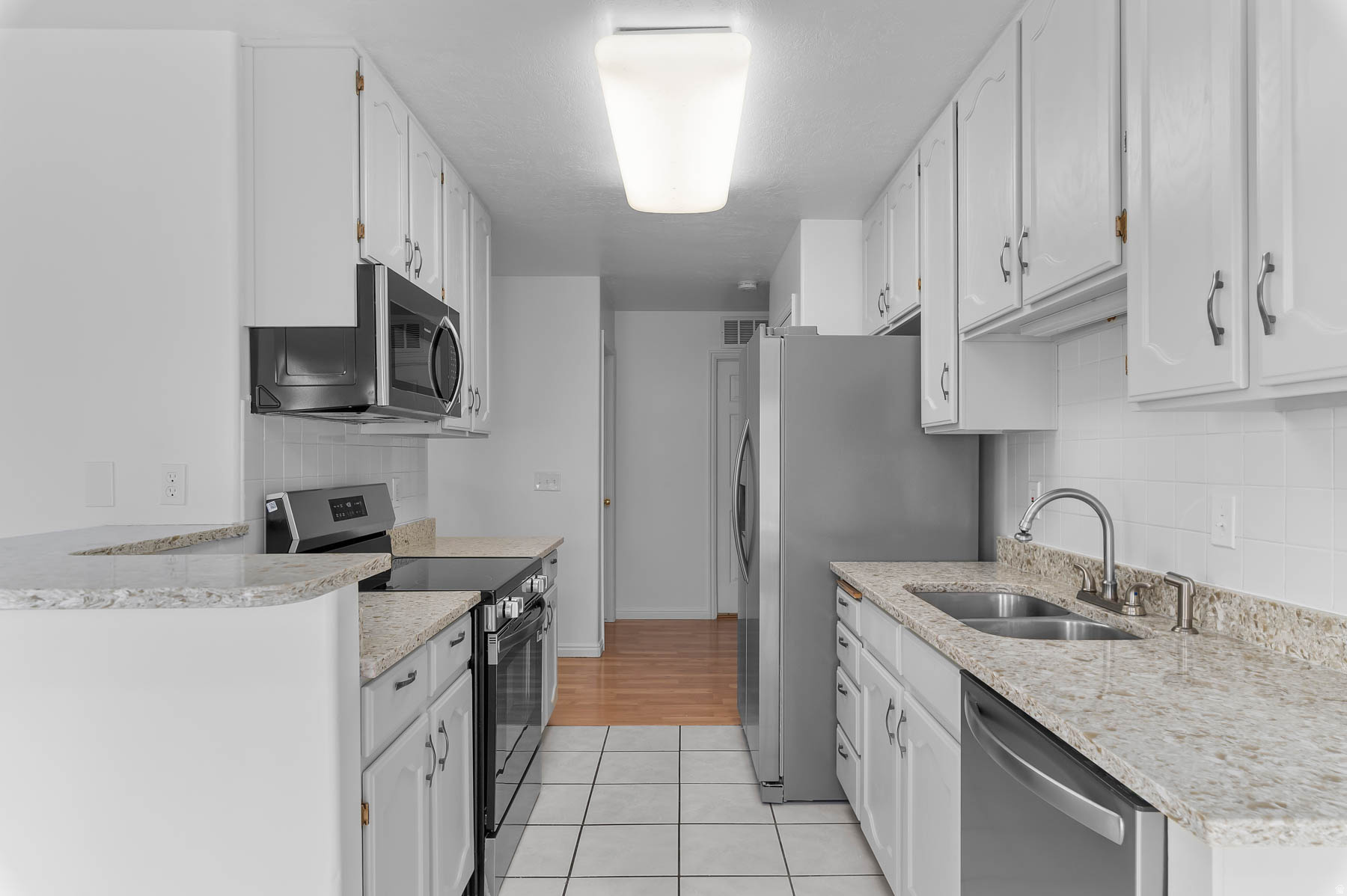 DAYBREAK HILL - Residential