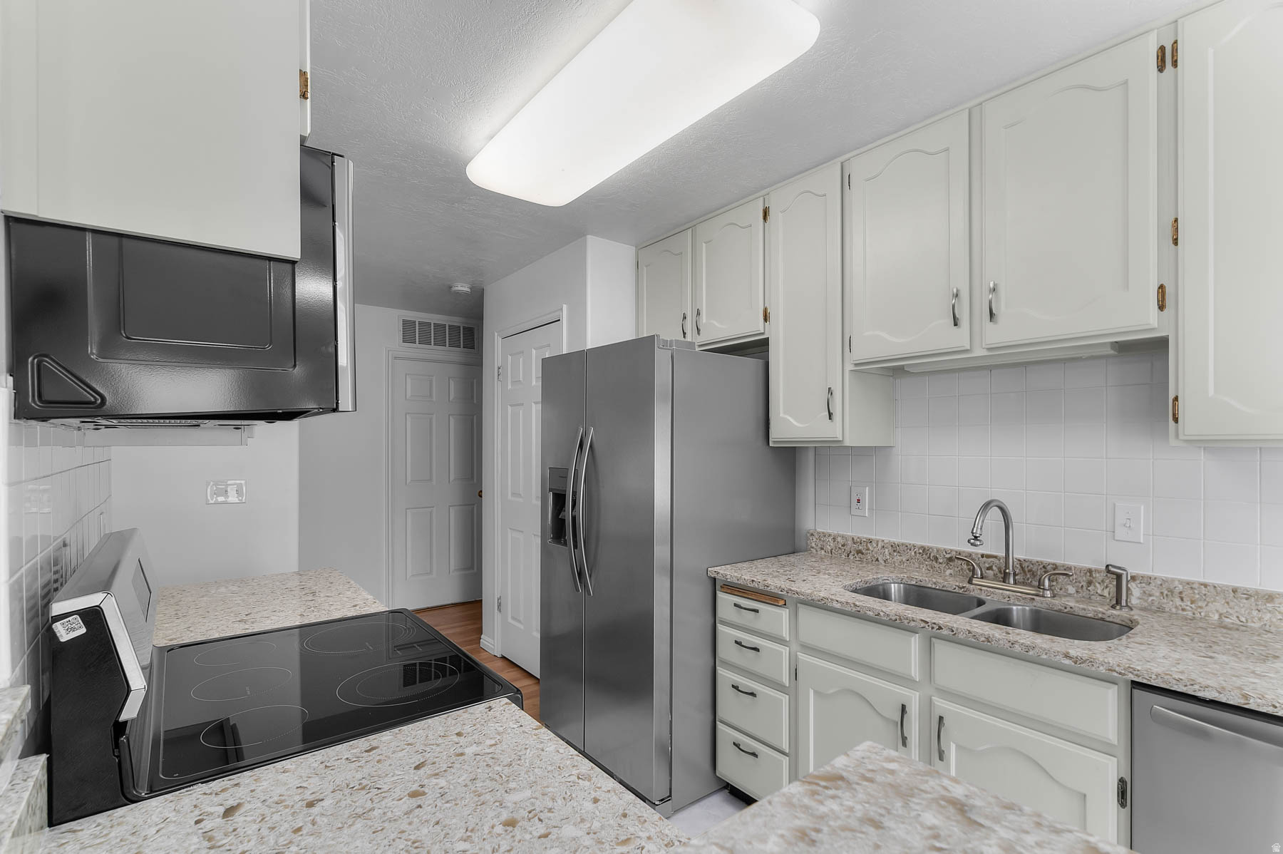 DAYBREAK HILL - Residential