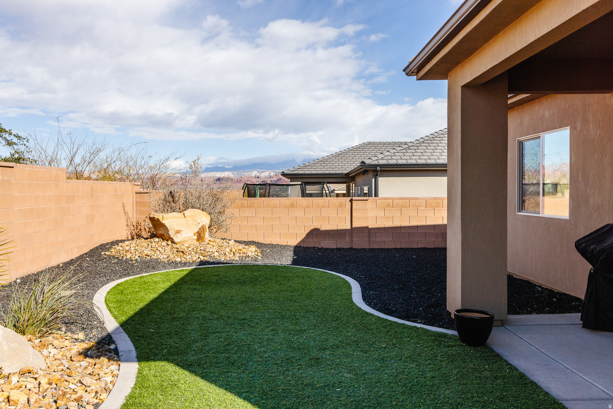 VARANO VISTAS AT DIVARIO PH 1 - Residential