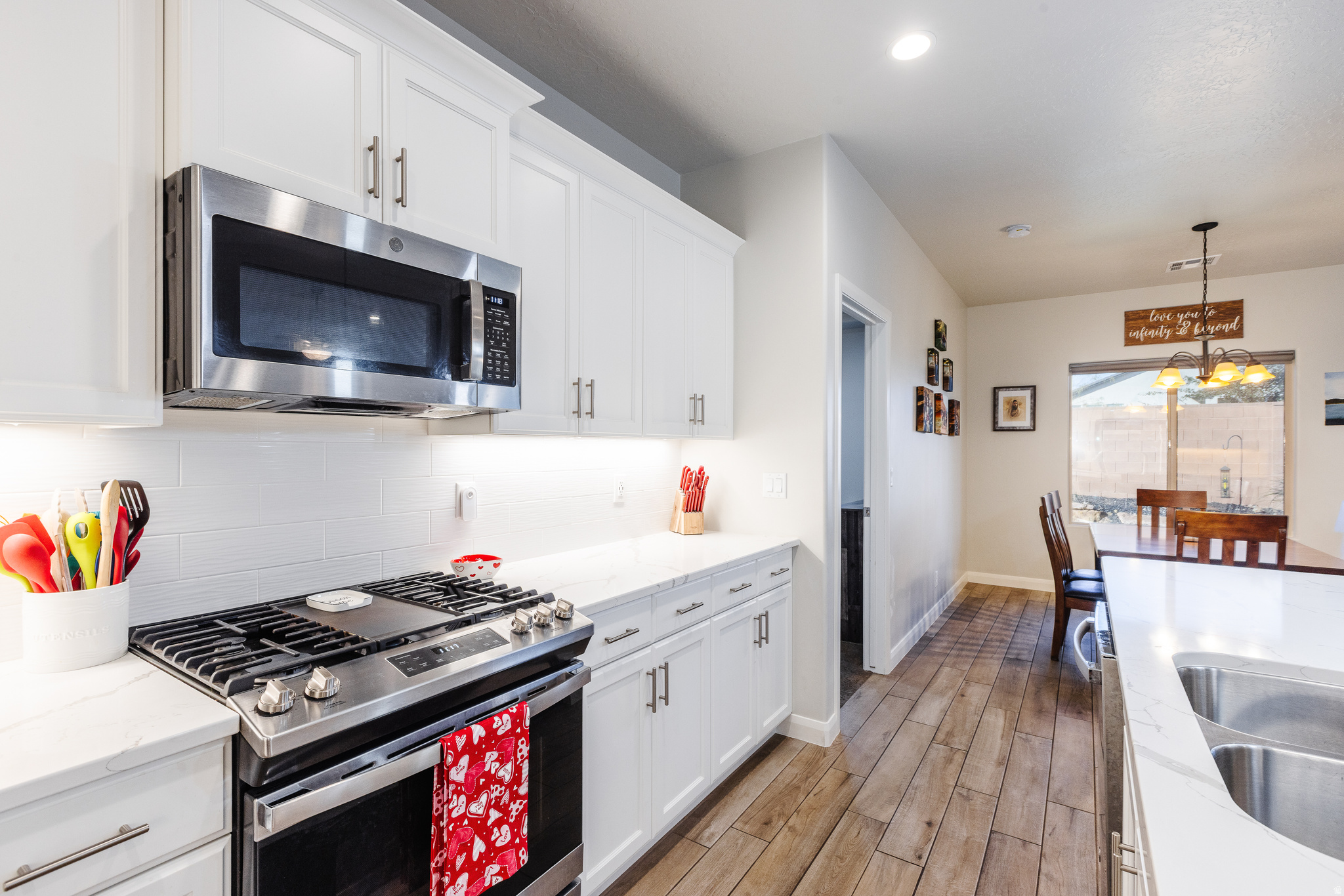 VARANO VISTAS AT DIVARIO PH 1 - Residential