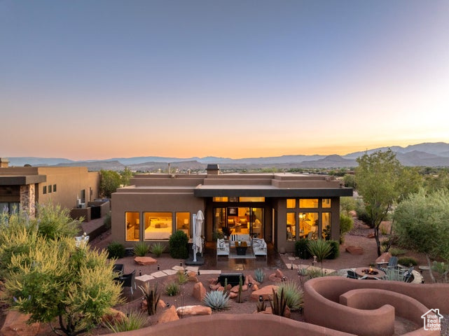 THE ESCAPES OF ENTRADA - Residential