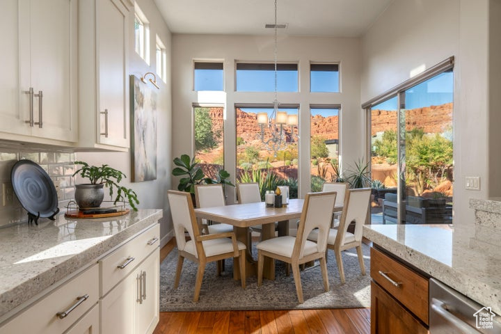 THE ESCAPES OF ENTRADA - Residential