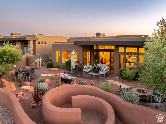 THE ESCAPES OF ENTRADA - Residential