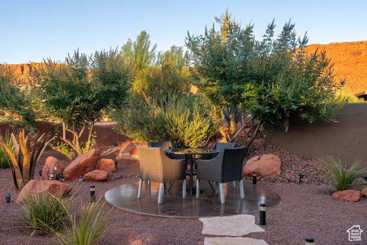 THE ESCAPES OF ENTRADA - Residential