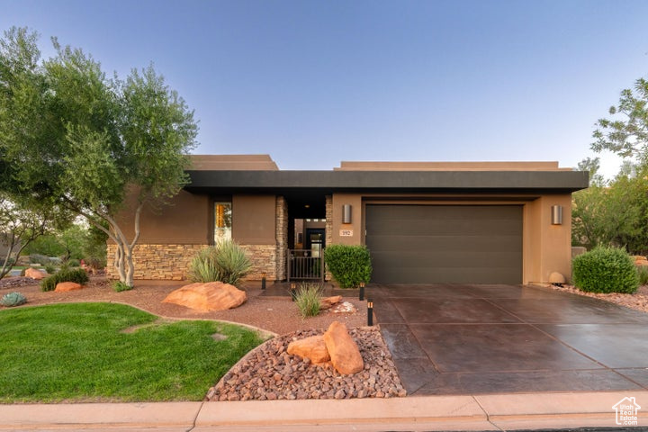 THE ESCAPES OF ENTRADA - Residential