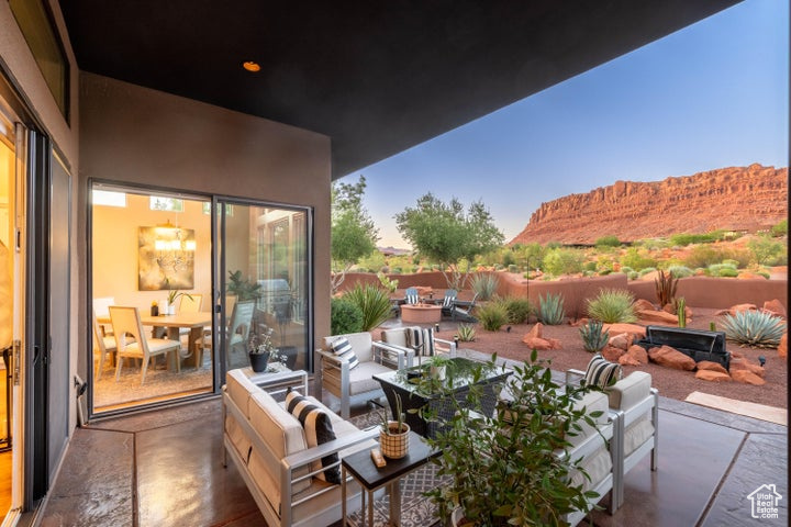 THE ESCAPES OF ENTRADA - Residential