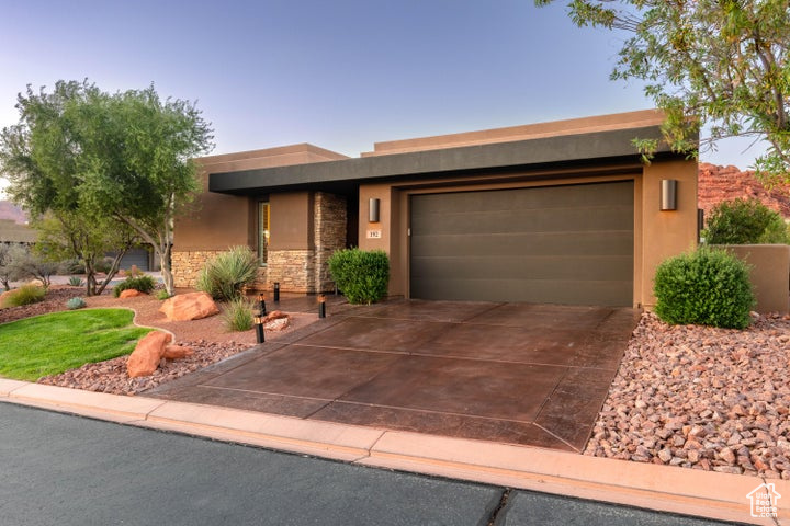 THE ESCAPES OF ENTRADA - Residential