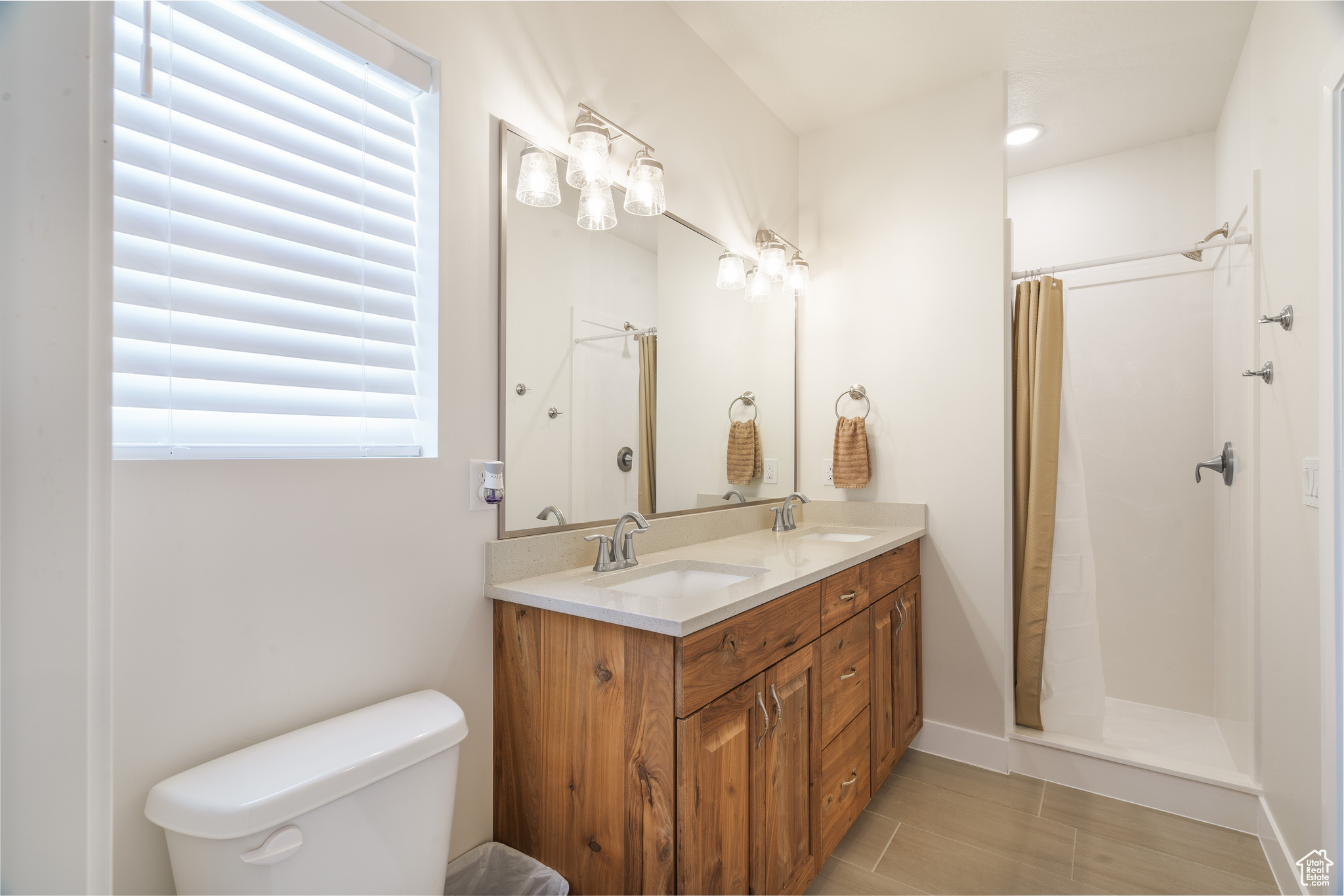 1044 E Southern Homestead Blvd, Enoch, Utah image 17