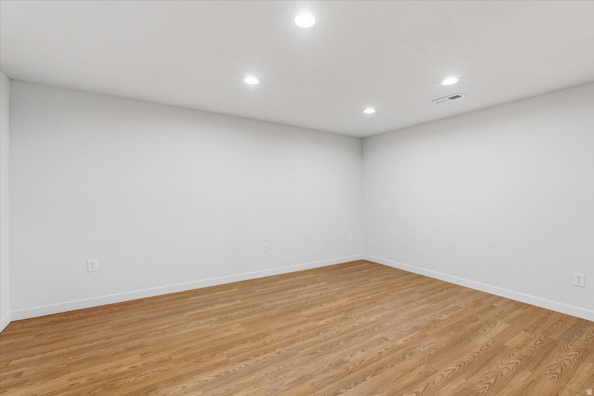 WHITE CITY NO 3 - Residential