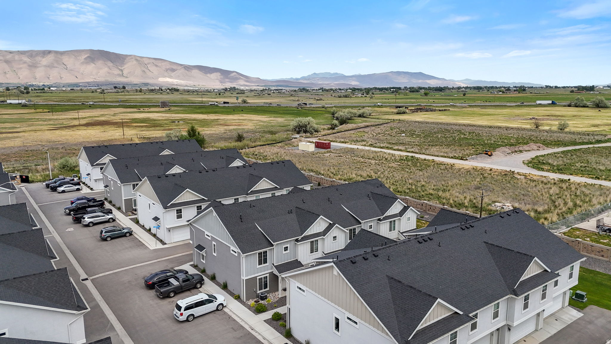 VILLAGES AT ARROWHEAD PARK - Residential