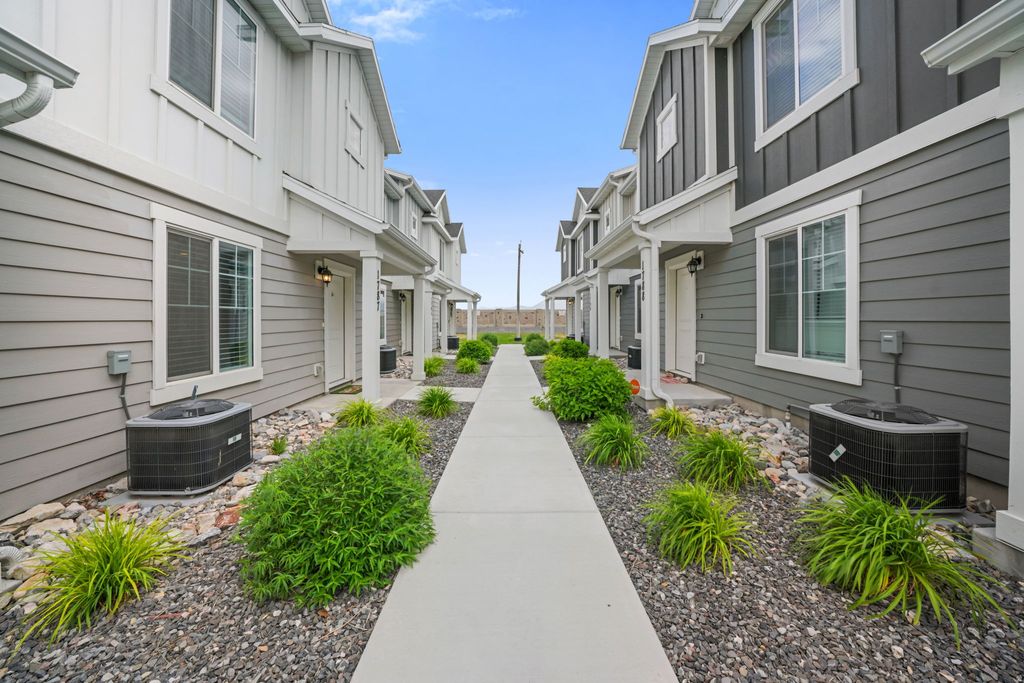 Photo of 1787 N 1240 E, Payson, UT 84651 (MLS # 2160207)