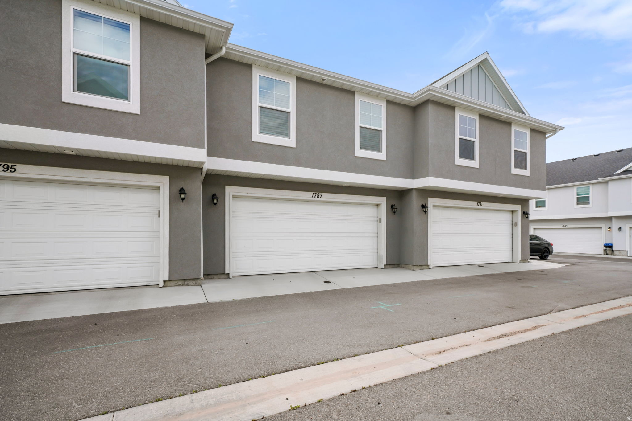 VILLAGES AT ARROWHEAD PARK - Residential