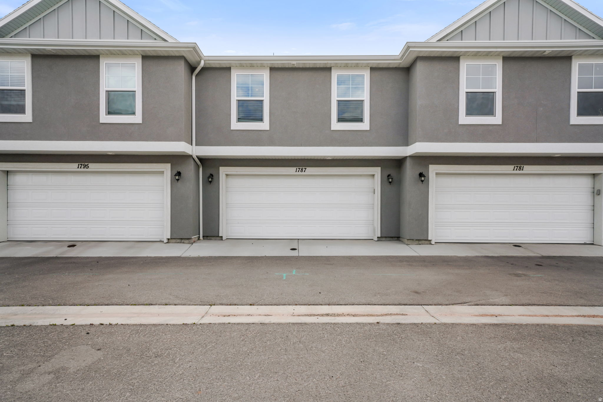 VILLAGES AT ARROWHEAD PARK - Residential