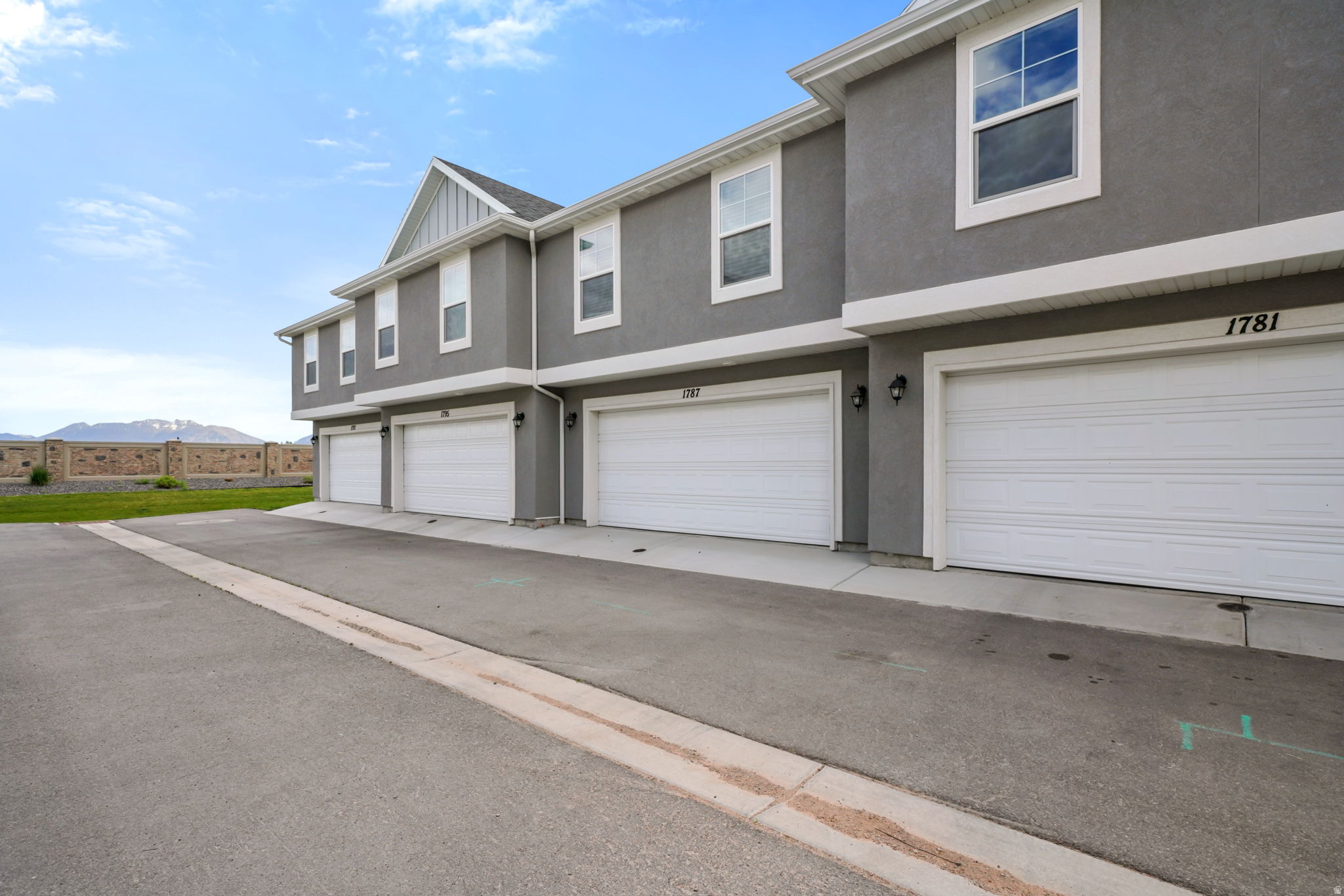 VILLAGES AT ARROWHEAD PARK - Residential
