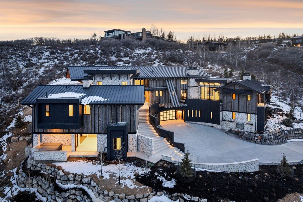 Photo of 8139 N SUNRISE LOOP, Park City, UT 84098 (MLS # 2140544)